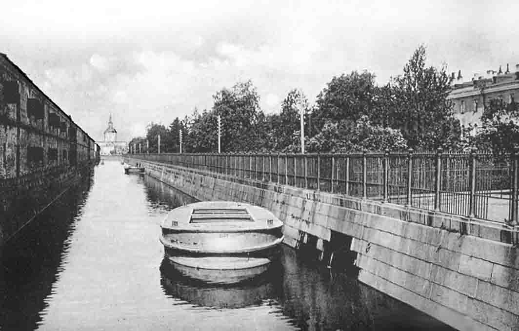 Старый канал 4. Кронштадт 19 века. Кронштадт 1886. Кронштадт начало 20 века. Обводный канал Кронштадт открытка 19 век.